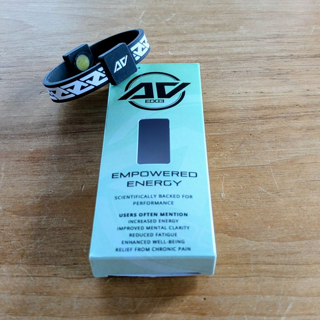AV Edge Legend Wellness Wristband in White/Black unboxed